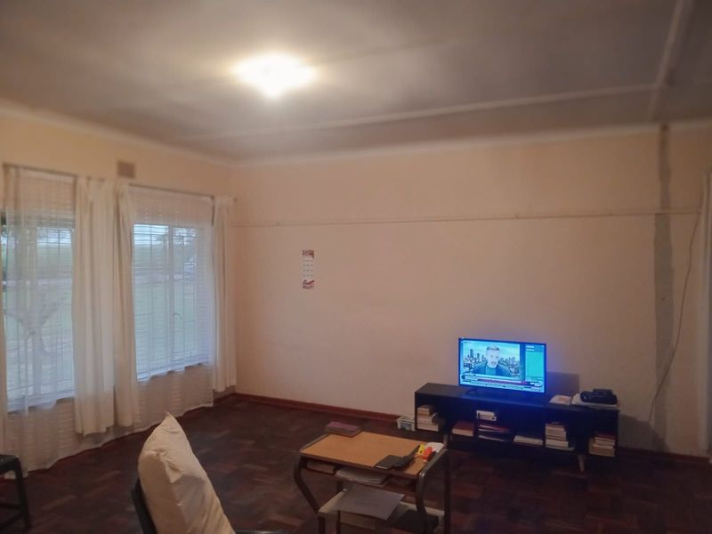 House For Sale in Stilfontein Ext 3 - Photo 4
