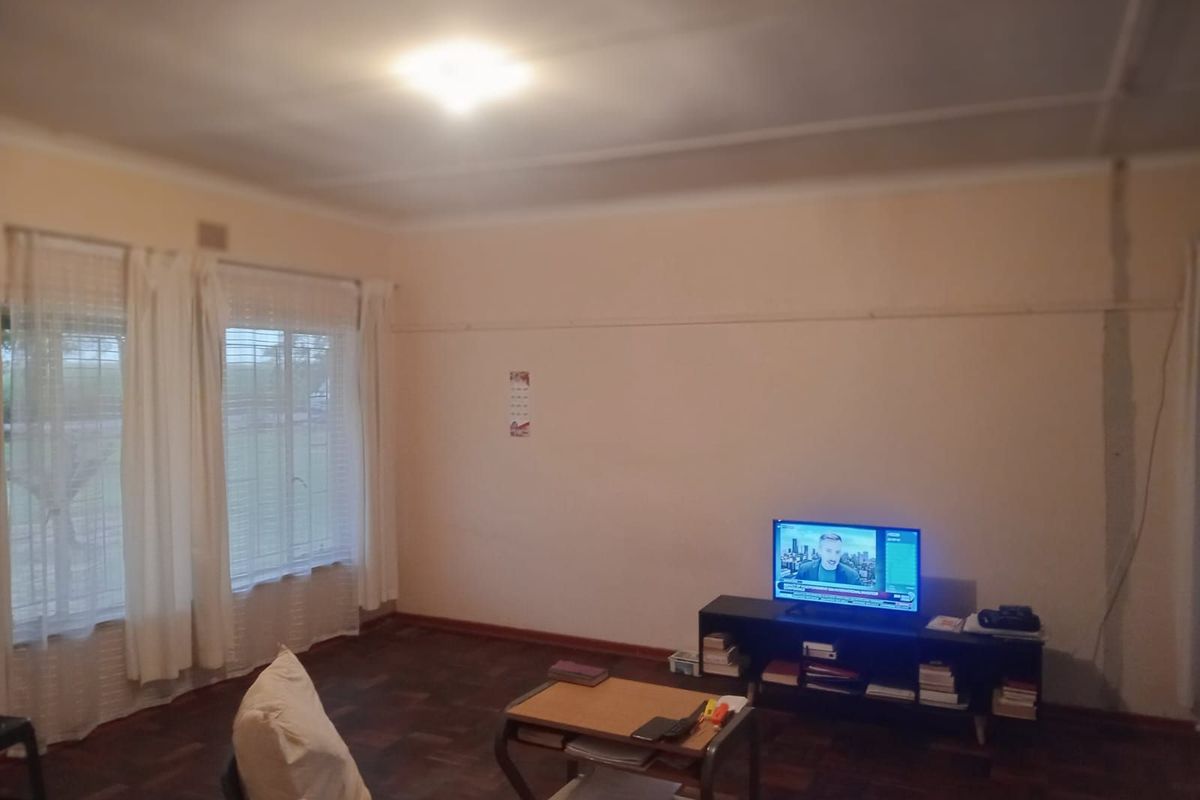 House For Sale in Stilfontein Ext 3 - Photo 4