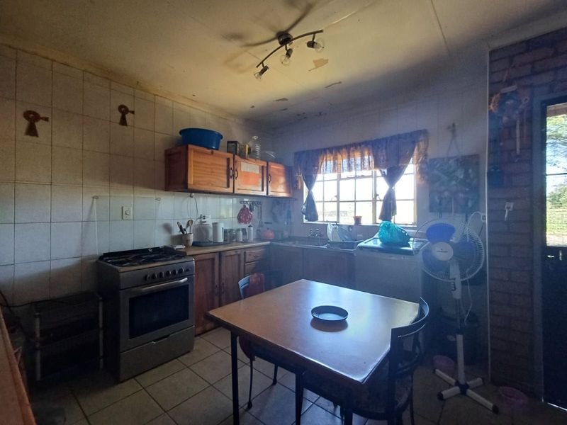 House For Sale in Orkney Central - Photo 4