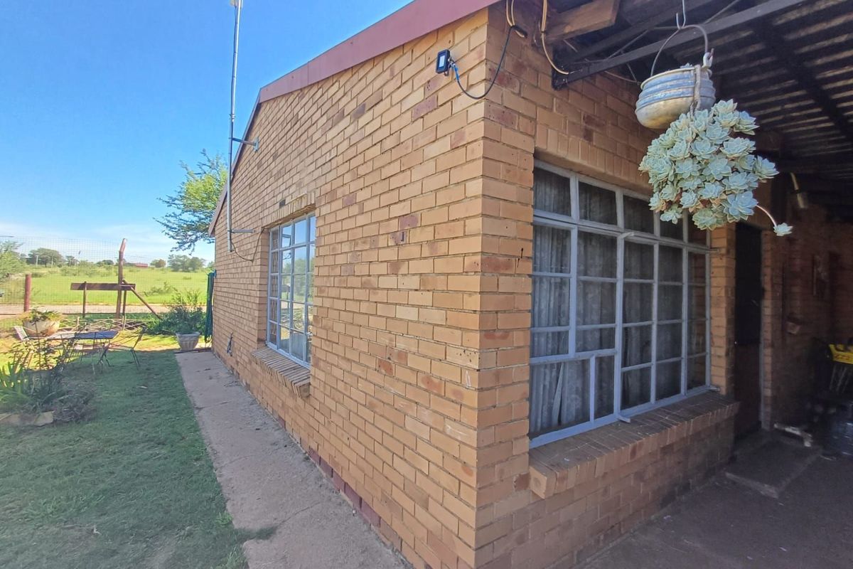 House For Sale in Orkney Central - Photo 3