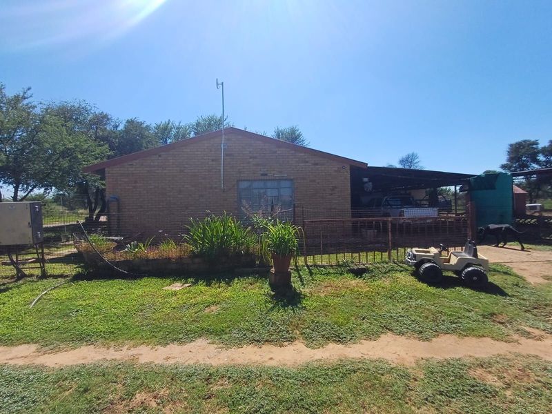 House For Sale in Orkney Central - Photo 2