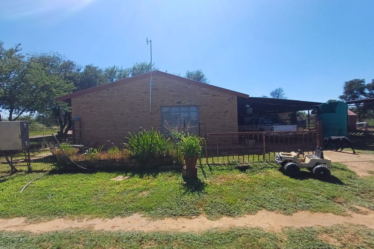 House For Sale in Orkney Central - Photo 2