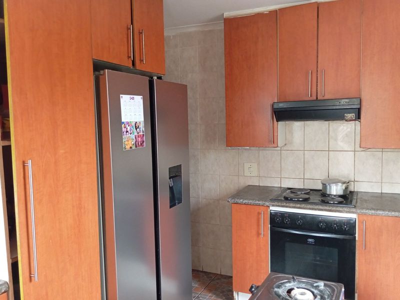 House For Sale in Rabie Ridge - Photo 5