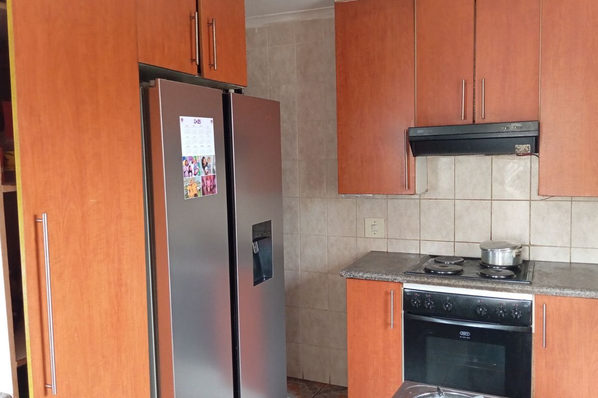 House For Sale in Rabie Ridge - Photo 5