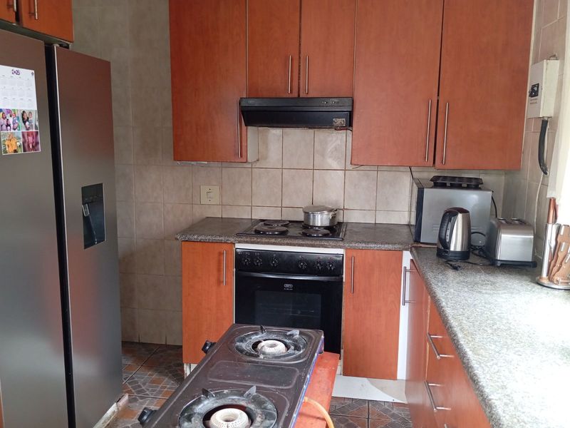 House For Sale in Rabie Ridge - Photo 6