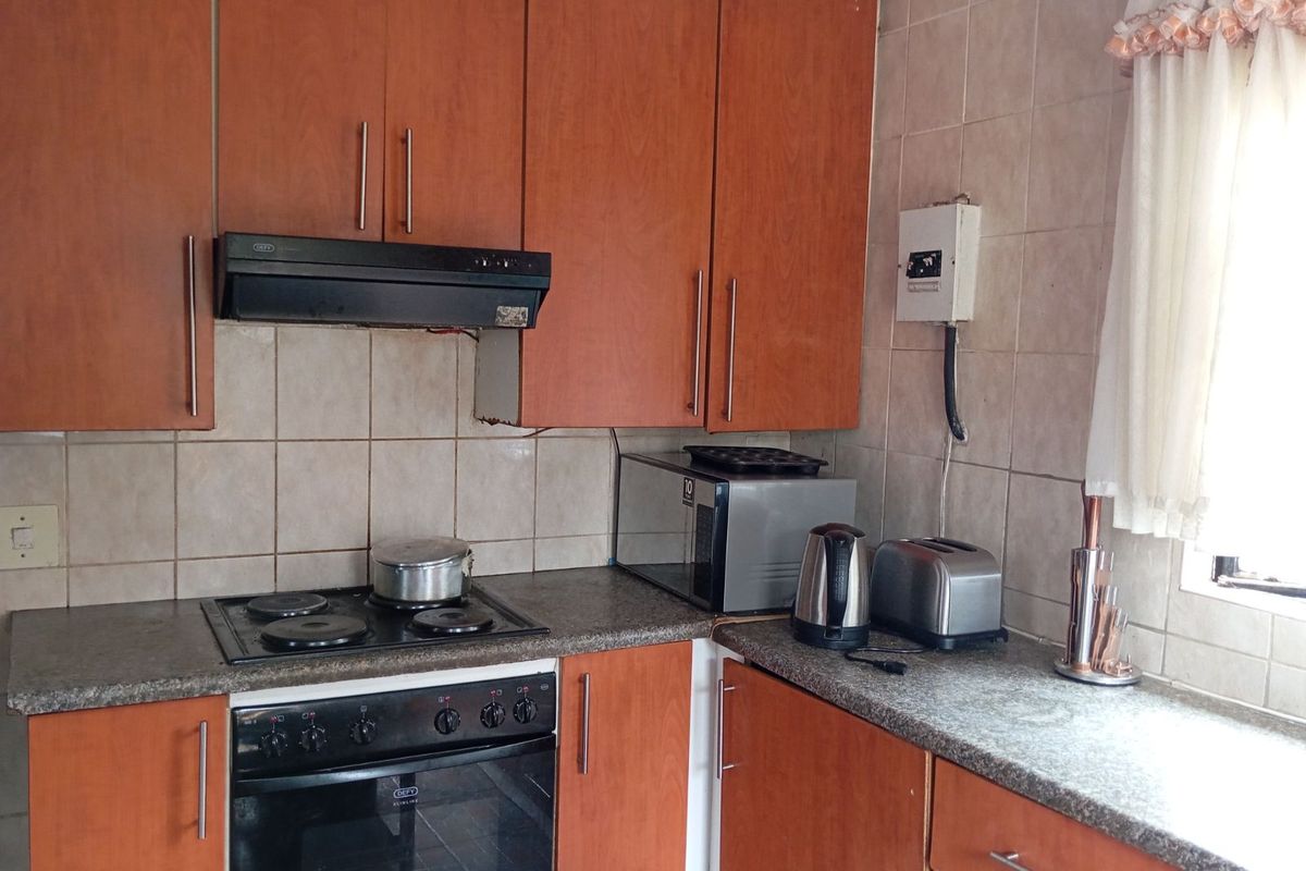 House For Sale in Rabie Ridge - Photo 4