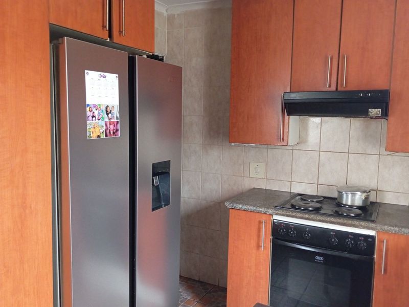 House For Sale in Rabie Ridge - Photo 9