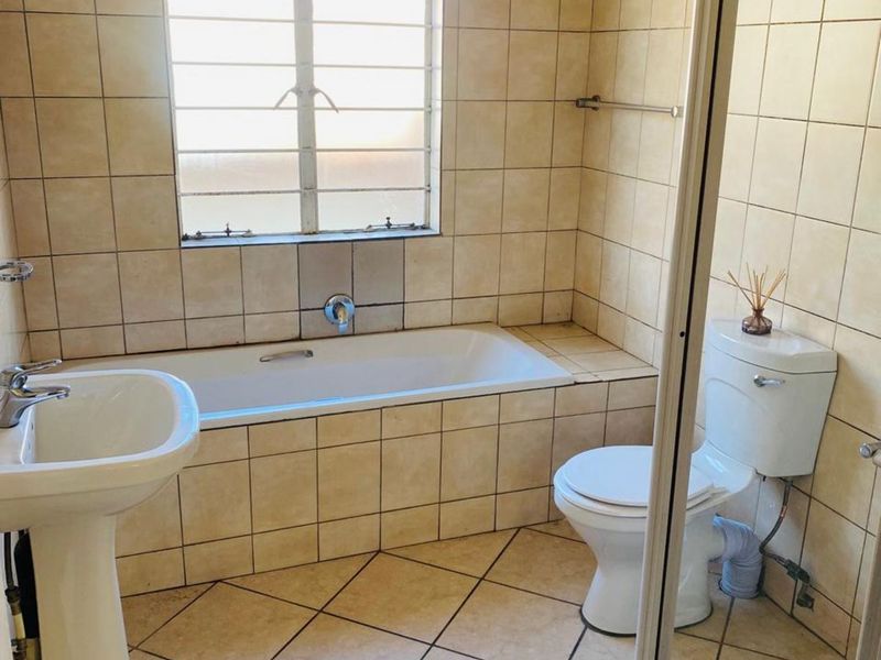 Townhouse For Sale in Reyno Ridge - Photo 10