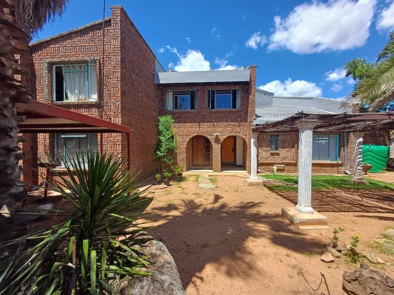 House For Sale in Wolmaransstad Central - Photo 2