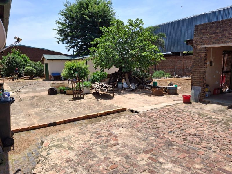 House For Sale in Pretoria North - Photo 8