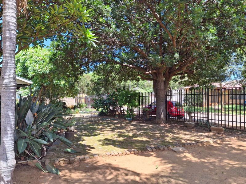 House For Sale in Pretoria North - Photo 4