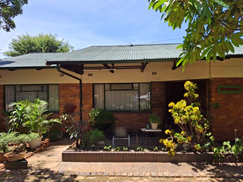 House For Sale in Pretoria North - Photo 2