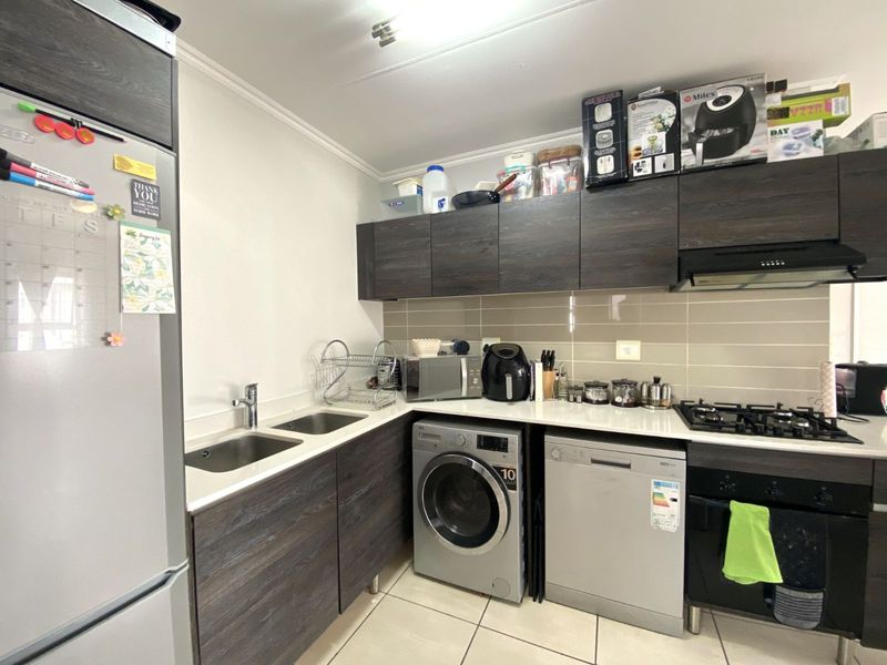 Apartment For Sale in Equestria - Photo 7