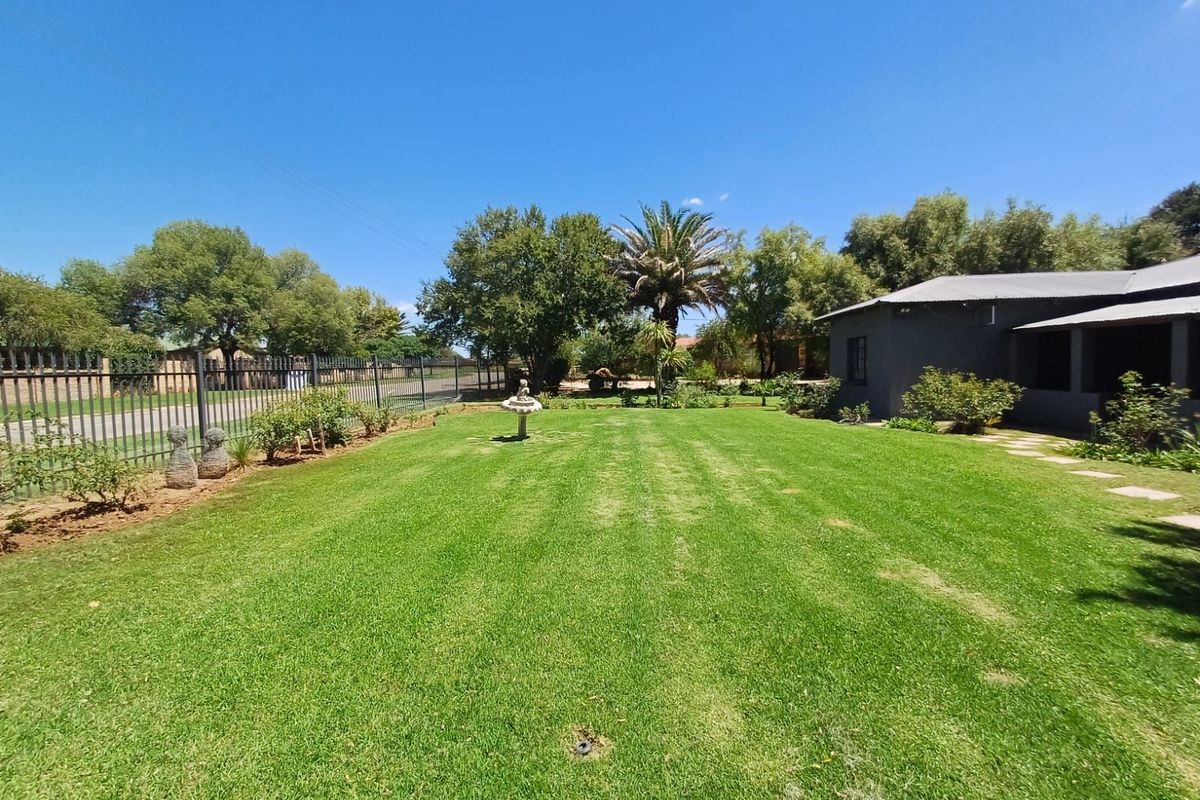 House For Sale in Wolmaransstad Central - Photo 4