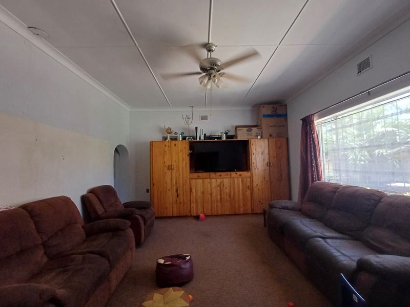 House For Sale in Wolmaransstad Central - Photo 5