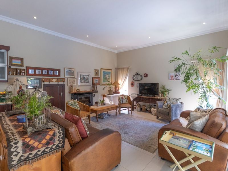 House For Sale in Schonenberg - Photo 7