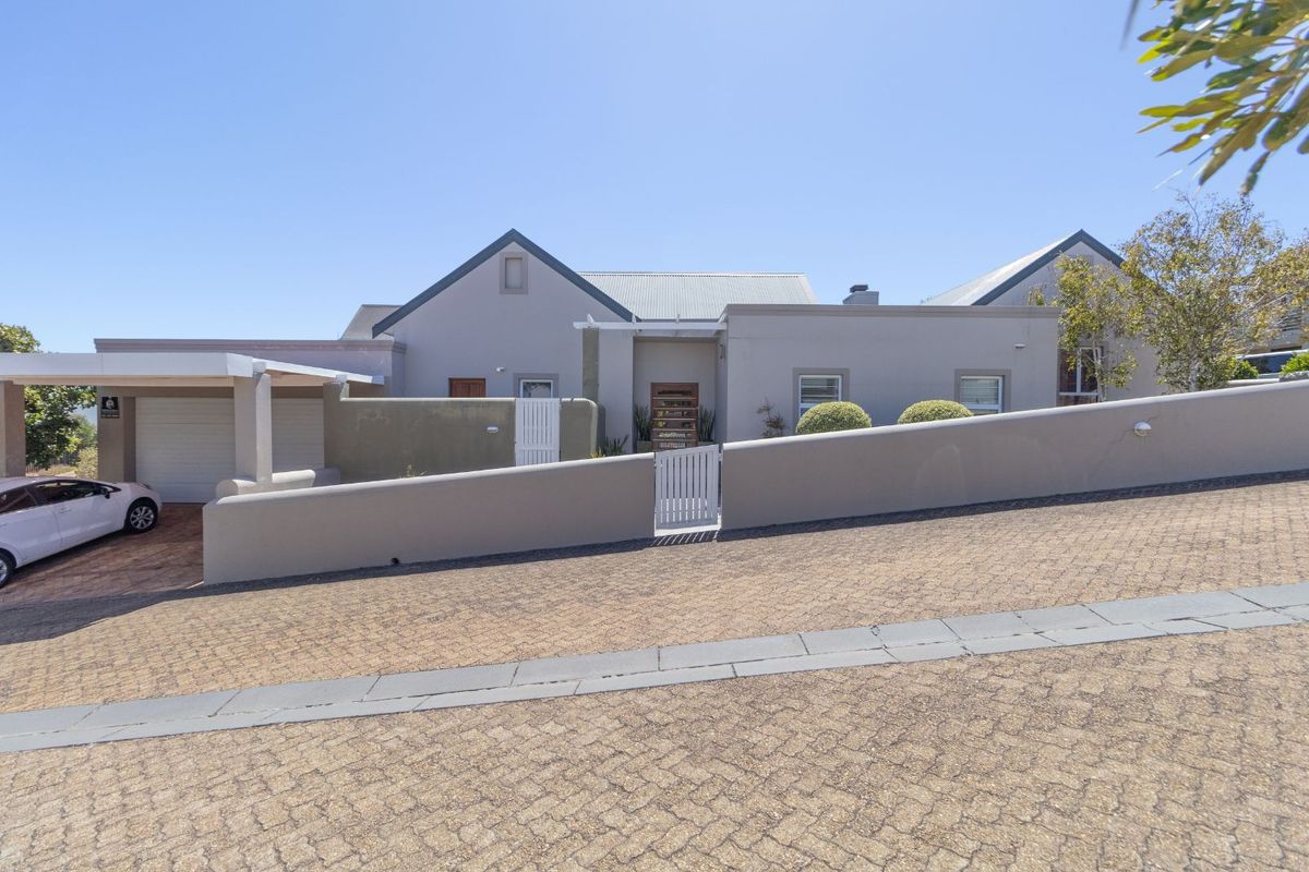 House For Sale in Schonenberg - Photo 5