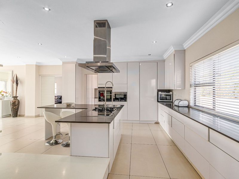 House For Sale in Blue Valley Golf Estate - Photo 8