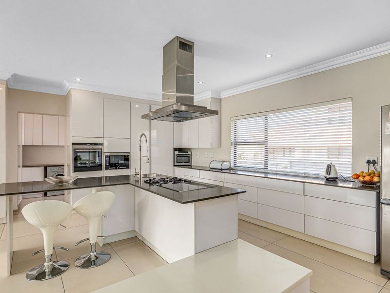 House For Sale in Blue Valley Golf Estate - Photo 10