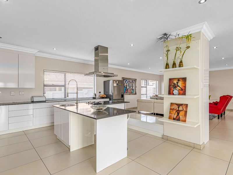 House For Sale in Blue Valley Golf Estate - Photo 6