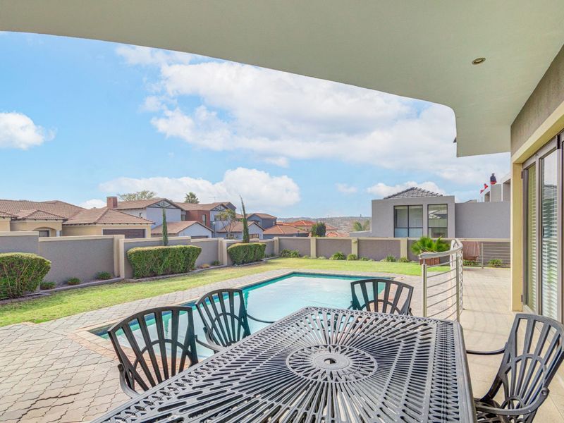 House For Sale in Blue Valley Golf Estate - Photo 4