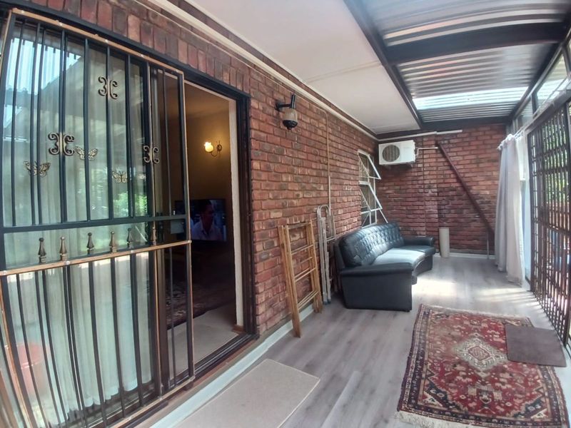 Apartment For Sale in Oudorp - Photo 2