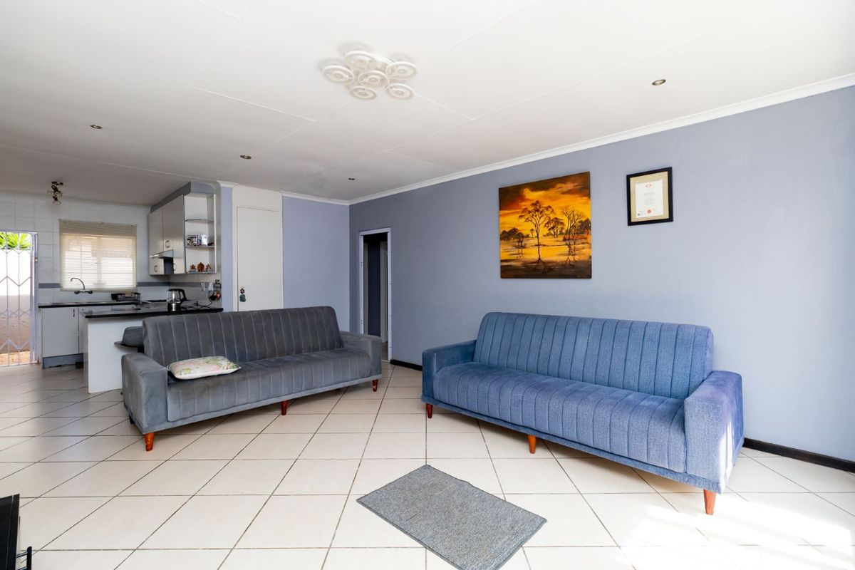 Townhouse For Sale in Honeydew Ridge - Photo 5