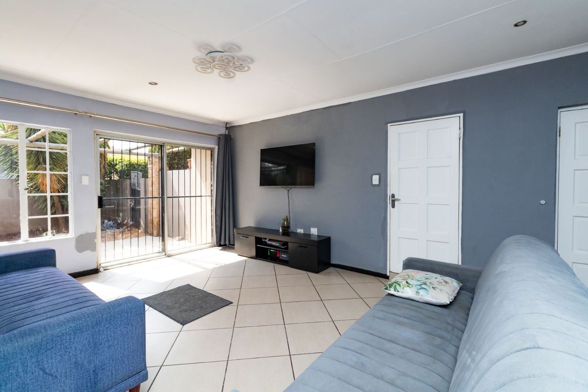 Townhouse For Sale in Honeydew Ridge - Photo 4