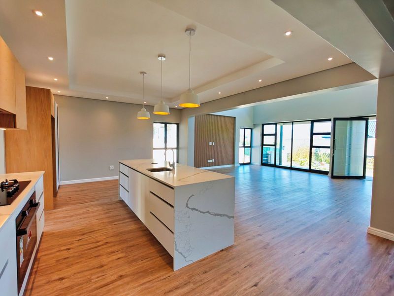 House For Sale in Kingswood Golf Estate - Photo 9
