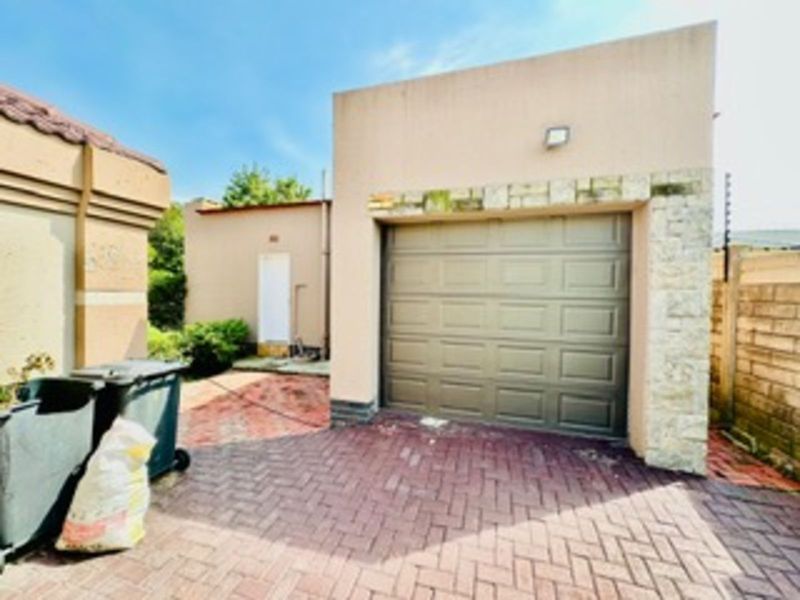 House For Sale in Evander - Photo 3