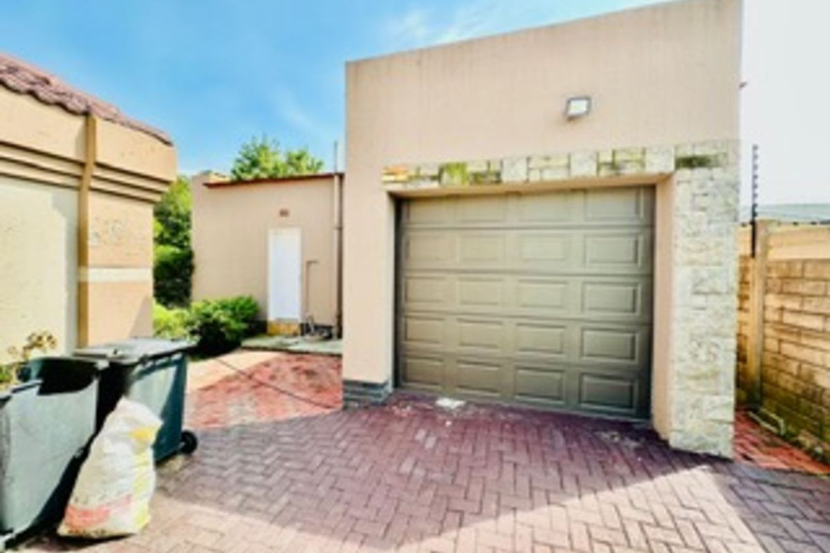 House For Sale in Evander - Photo 3