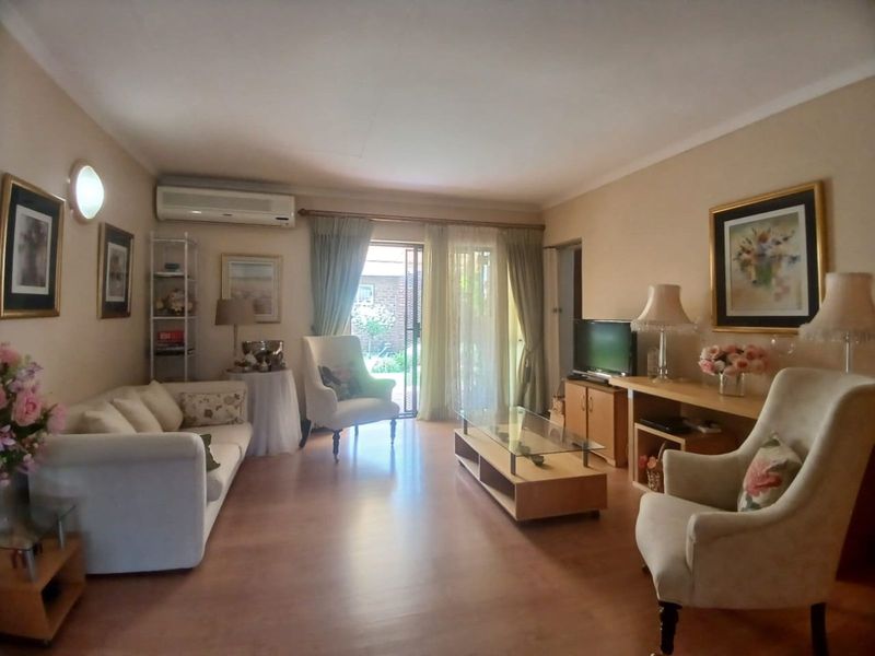 Apartment For Sale in Oudorp - Photo 4