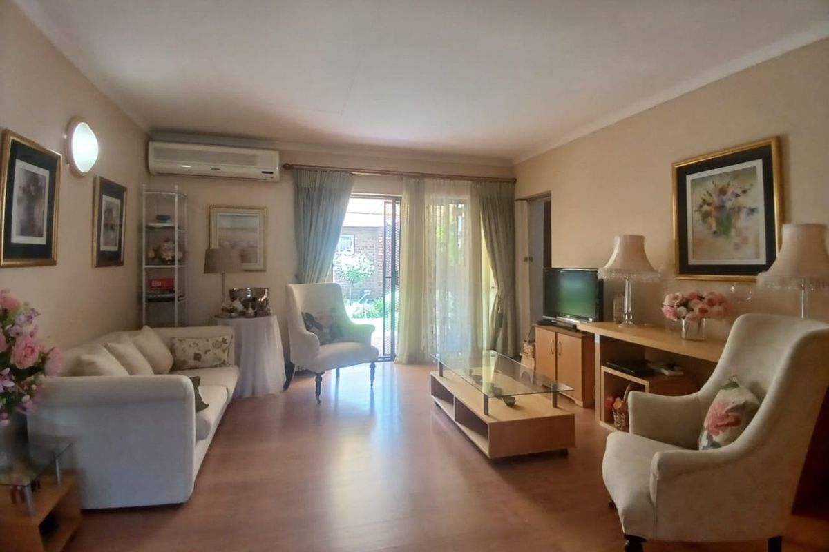 Apartment For Sale in Oudorp - Photo 4