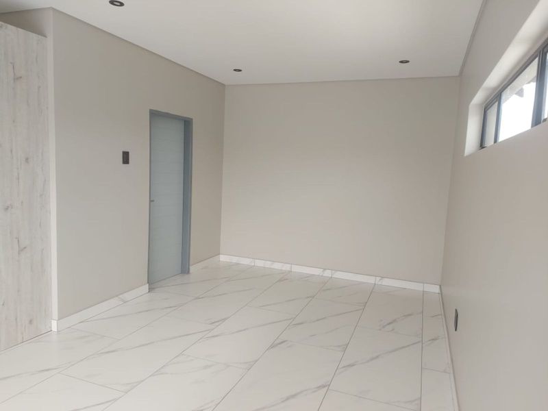 House For Sale in Savannah Country Estate - Photo 10