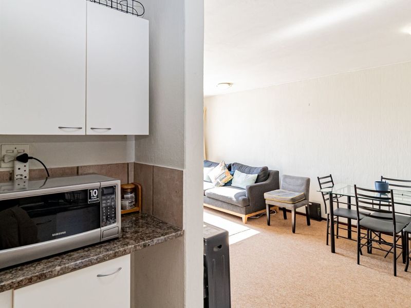 Apartment For Sale in Paulshof - Photo 9