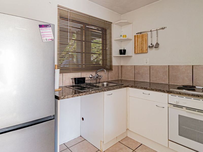 Apartment For Sale in Paulshof - Photo 7