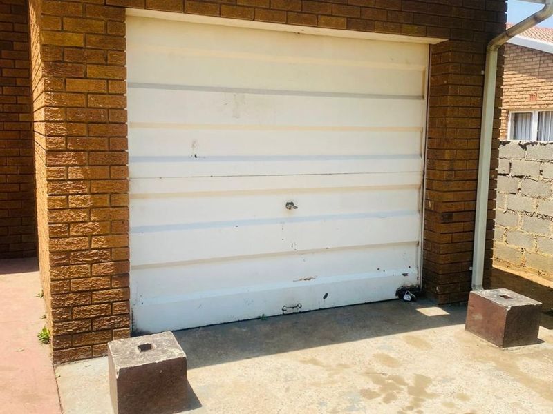 House For Sale in Reyno Ridge - Photo 4