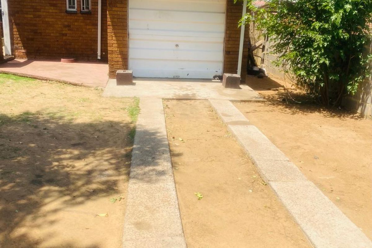 House For Sale in Reyno Ridge - Photo 2