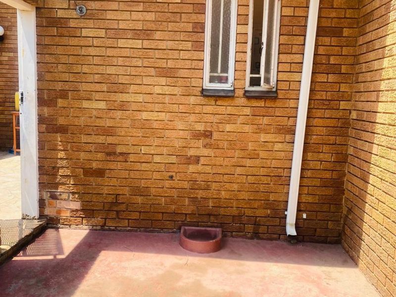 House For Sale in Reyno Ridge - Photo 5