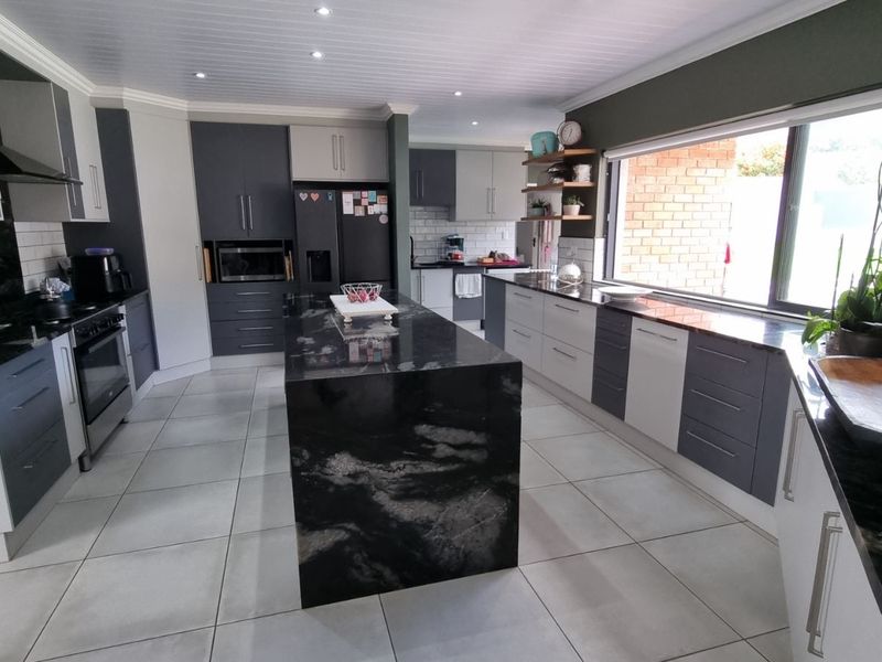 House For Sale in Monte Christo - Photo 5