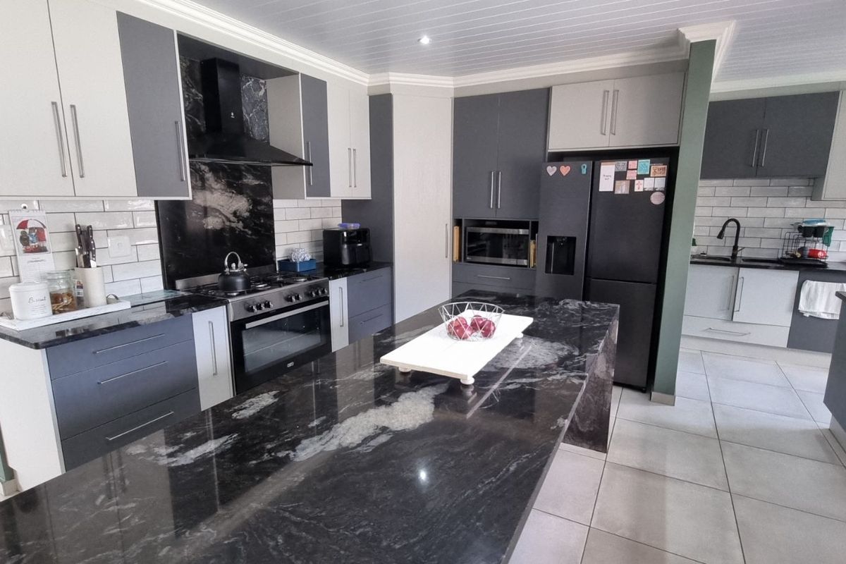 House For Sale in Monte Christo - Photo 4