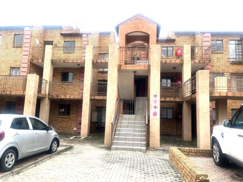 Apartment For Sale in Noordwyk - Photo 5