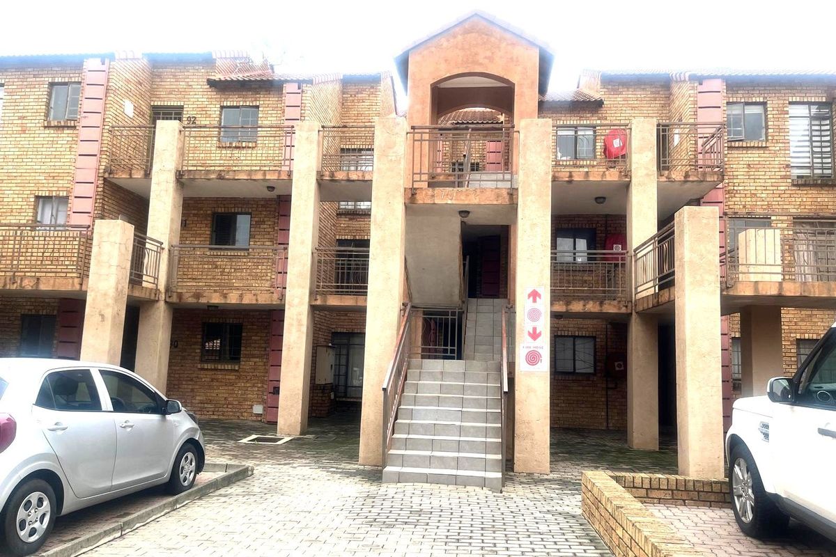 Apartment For Sale in Noordwyk - Photo 5