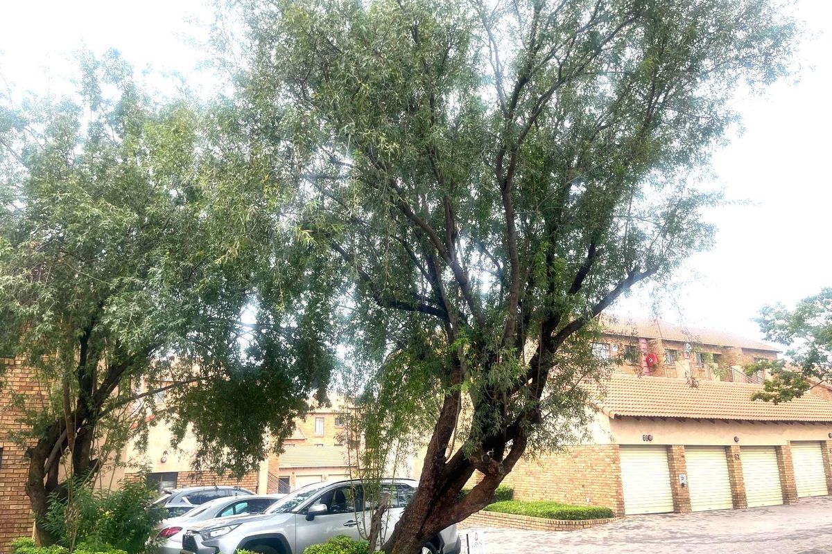 Apartment For Sale in Noordwyk - Photo 2