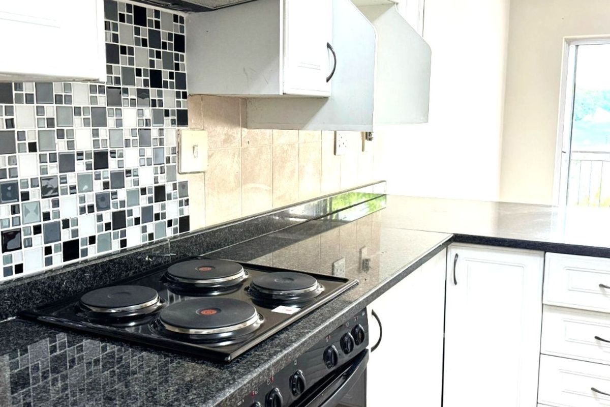 Apartment For Sale in Sunninghill - Photo 2