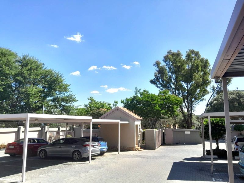 Apartment For Sale in Sunninghill - Photo 6