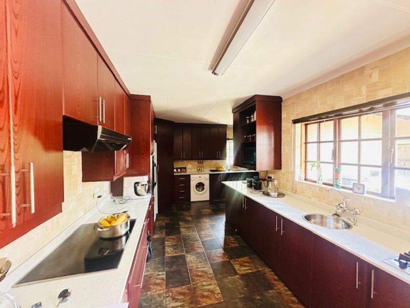 House For Sale in Cosmosrand - Photo 2