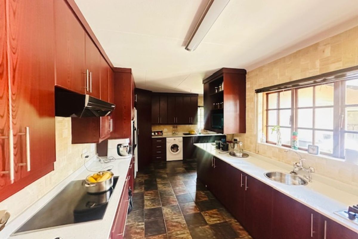 House For Sale in Cosmosrand - Photo 2