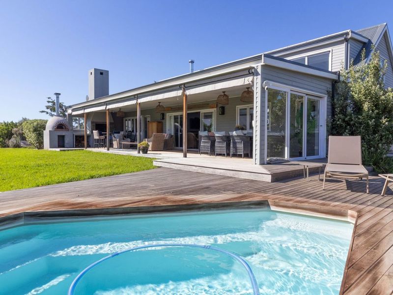 House For Sale in Theewaterskloof - Photo 8