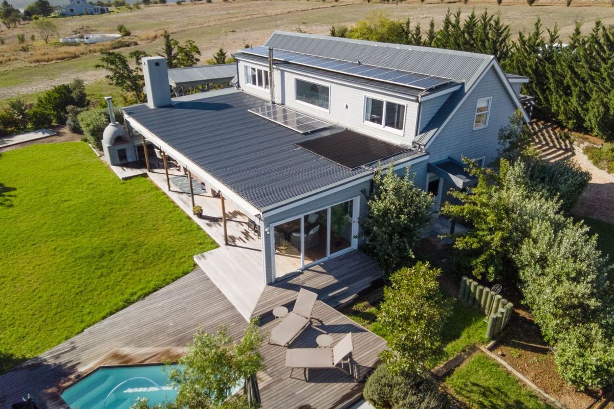 House For Sale in Theewaterskloof - Photo 5